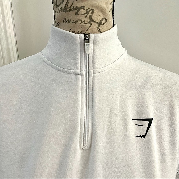 Gymshark Pippa Training Pullover Slightly Cropped Sweatshirt in White - Picture 9 of 16